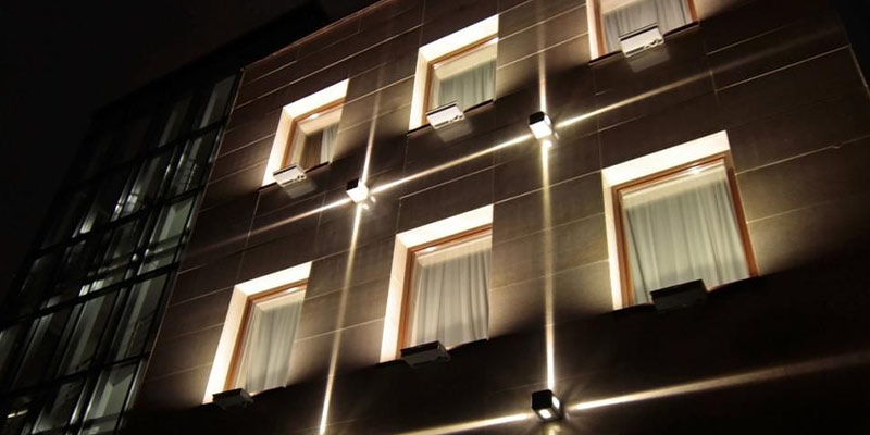 نورپردازی نمای ساختمان - چراغ خطی